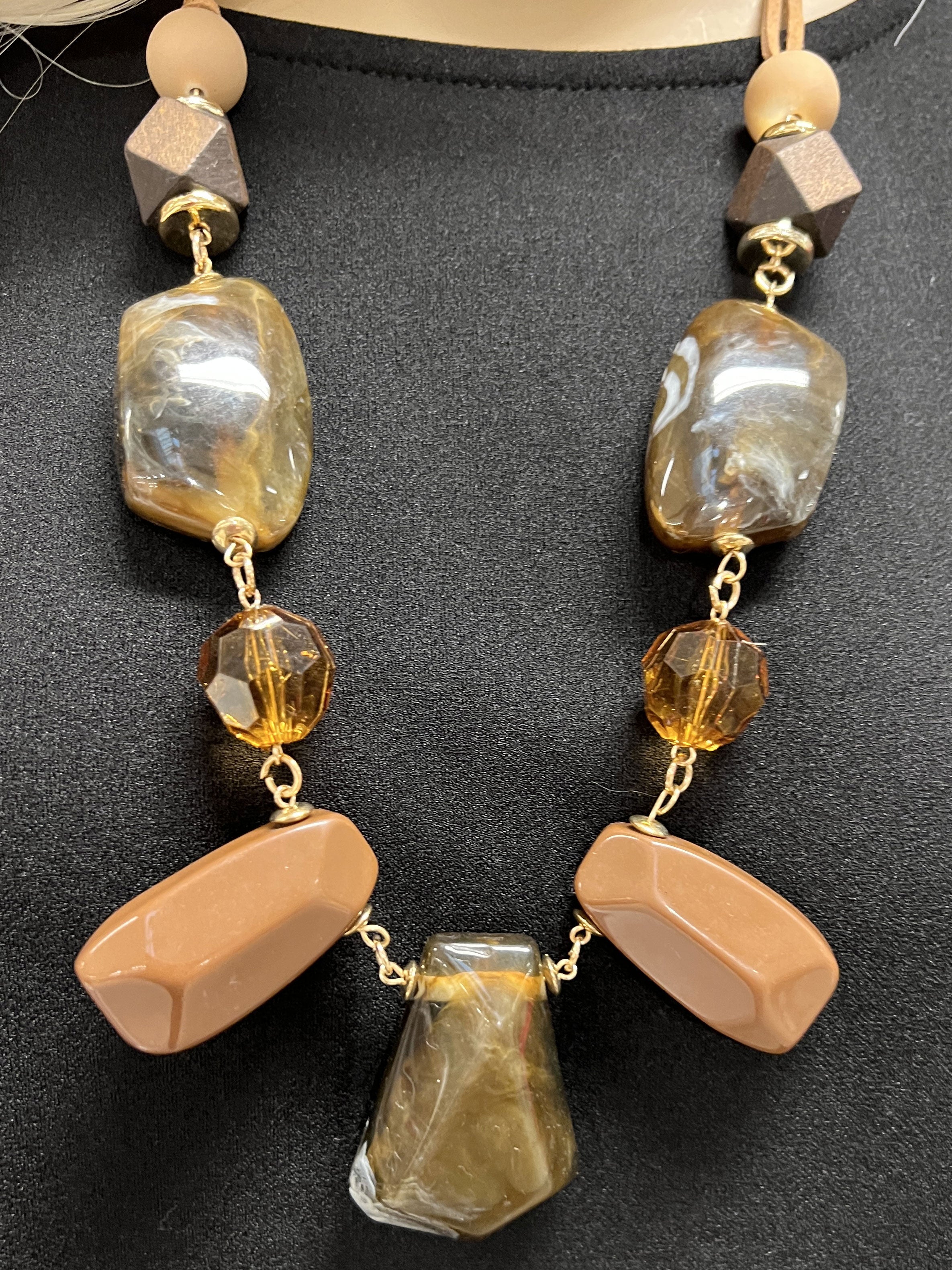 Maddalena - Vackert halsband med stora pärlor